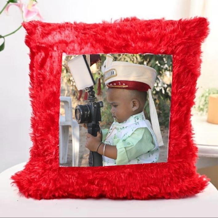 Square Furr Pillow with Zip Bag